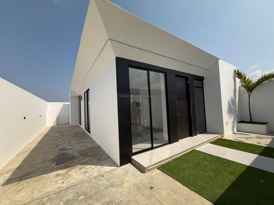 CASA EN VENTA - PORTOVIEJO