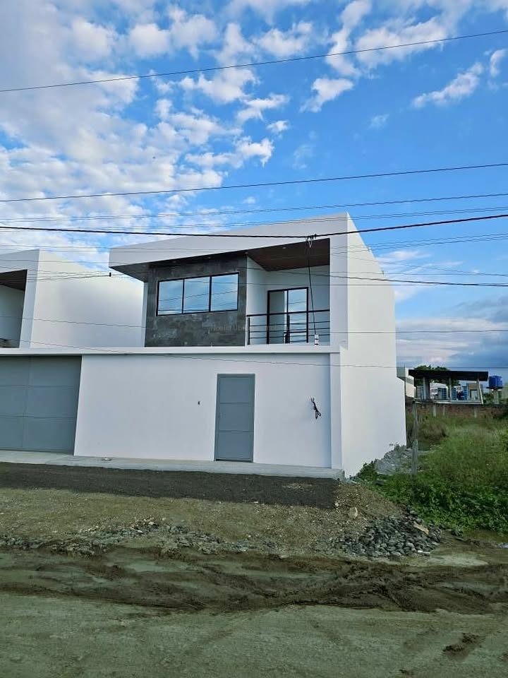 CASA EN EL SECTOR NORTE DE PORTOVIEJO