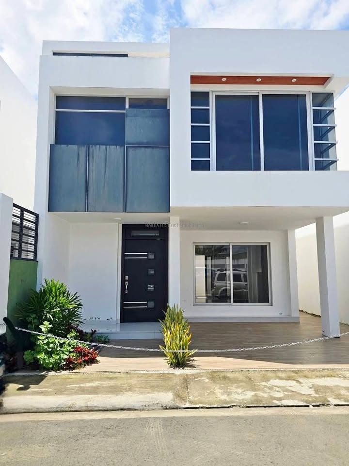 CASA SECTOR CDLA. SAN MARCOS - PORTOVIEJO